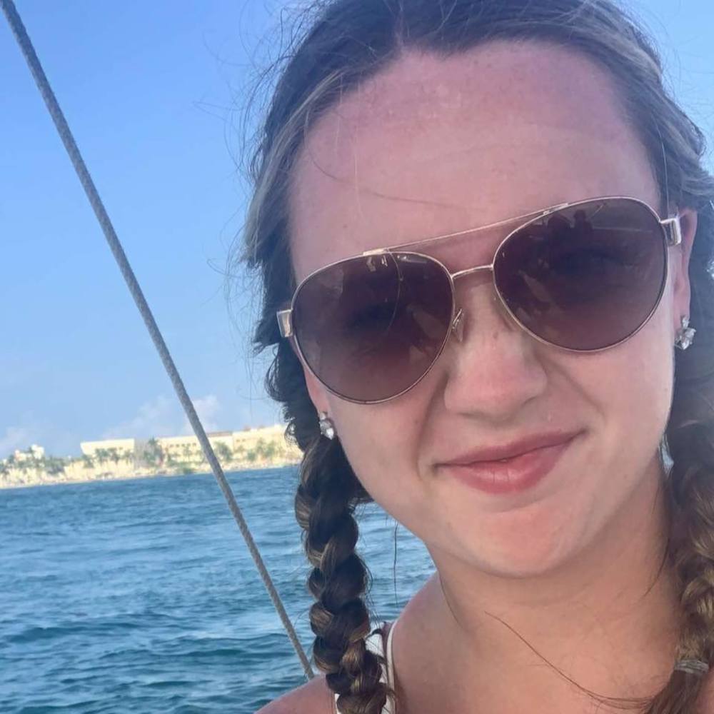 Meet your Posher, Kenzie